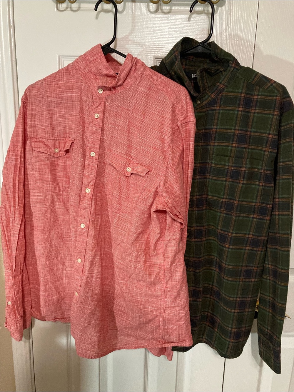Men's Casual Button-Up Shirt - Red and Green Flannel